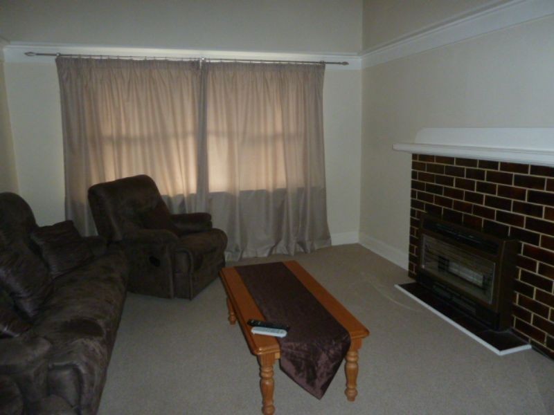11 Reservoir Road, Moe VIC 3825