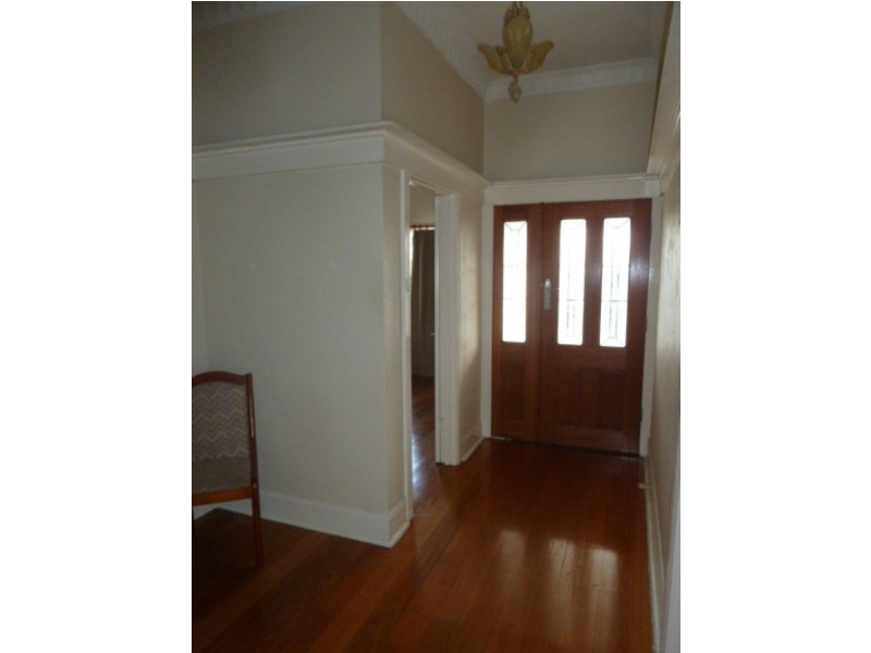 11 Reservoir Road, Moe VIC 3825