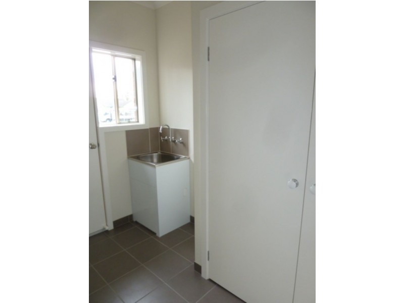 2/41 Vale Street, Moe VIC 3825