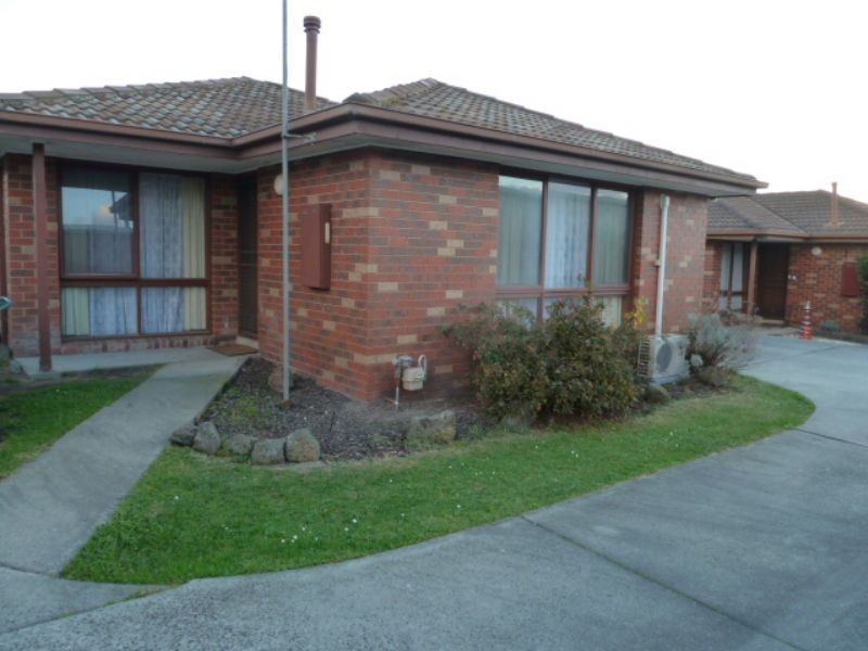 3/32 Saxtons Drive, Moe VIC 3825