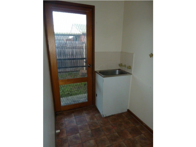 3/32 Saxtons Drive, Moe VIC 3825