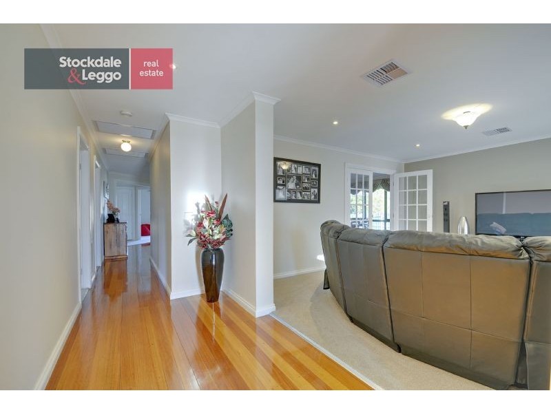 24 Comans Way, Moe VIC 3825