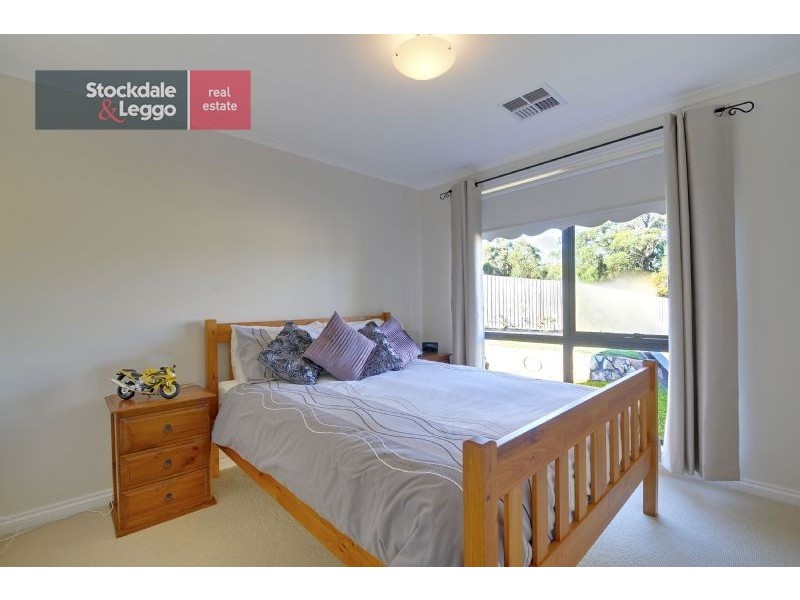 24 Comans Way, Moe VIC 3825