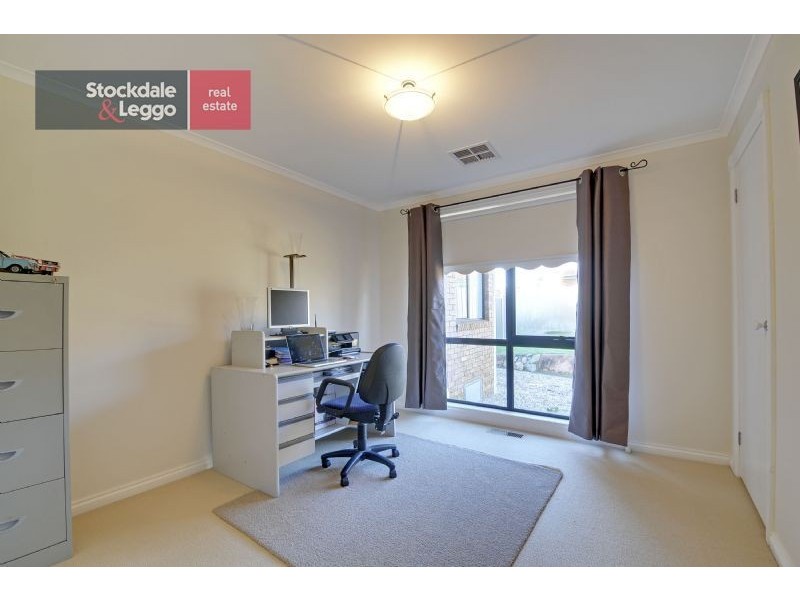 24 Comans Way, Moe VIC 3825
