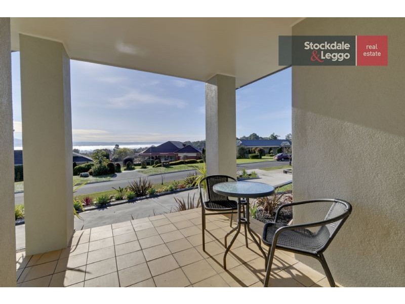 24 Comans Way, Moe VIC 3825