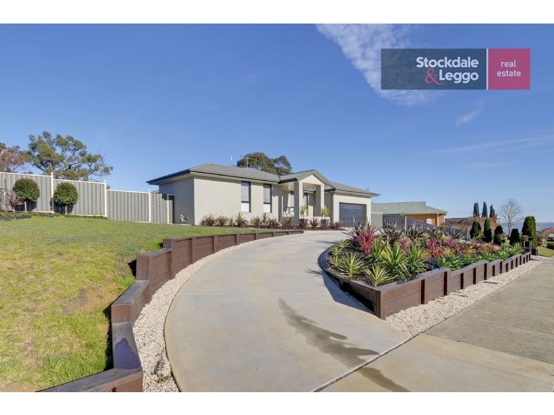 24 Comans Way, Moe VIC 3825