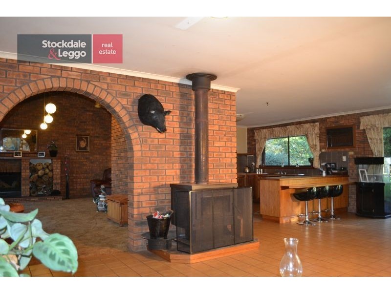 318 Old Coach Road, Moondarra VIC 3825