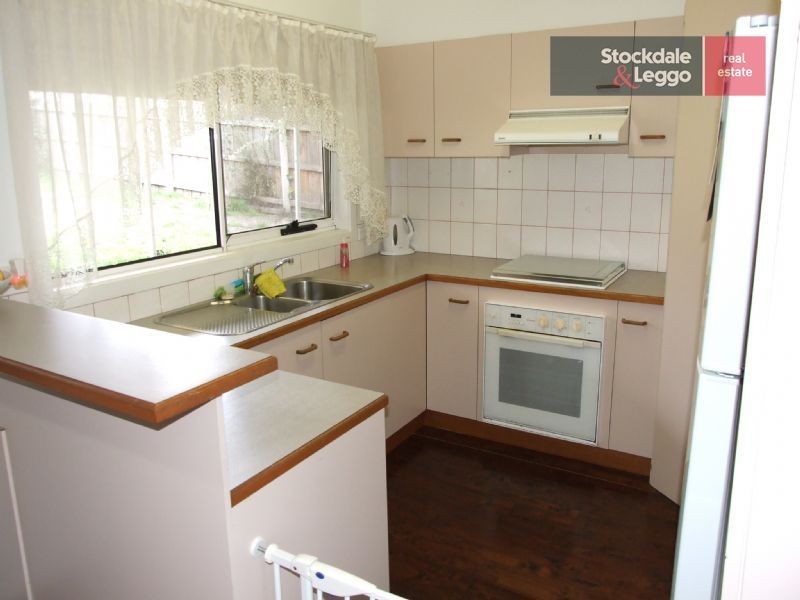 6 Chamberlain Road, Newborough VIC 3825