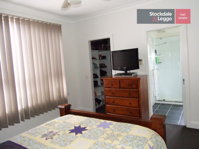 6 Chamberlain Road, Newborough VIC 3825