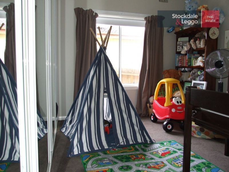 6 Chamberlain Road, Newborough VIC 3825