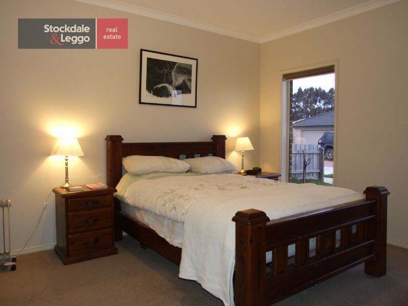39 Sweetwater Place, Moe VIC 3825