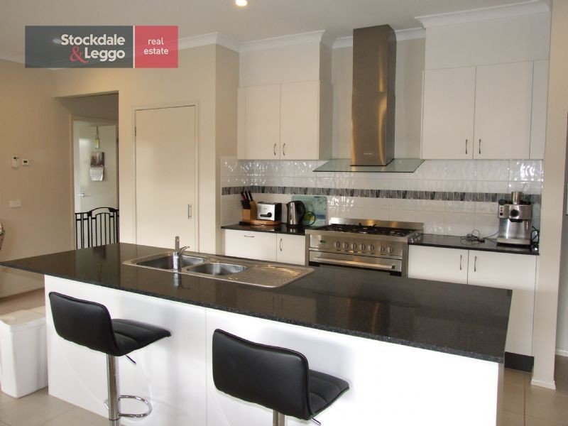 39 Sweetwater Place, Moe VIC 3825