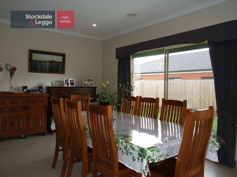39 Sweetwater Place, Moe VIC 3825