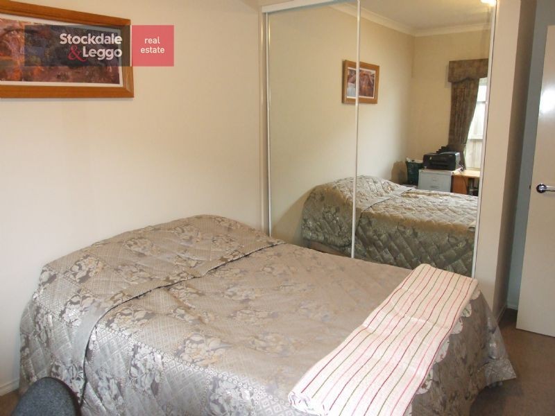 39 Sweetwater Place, Moe VIC 3825