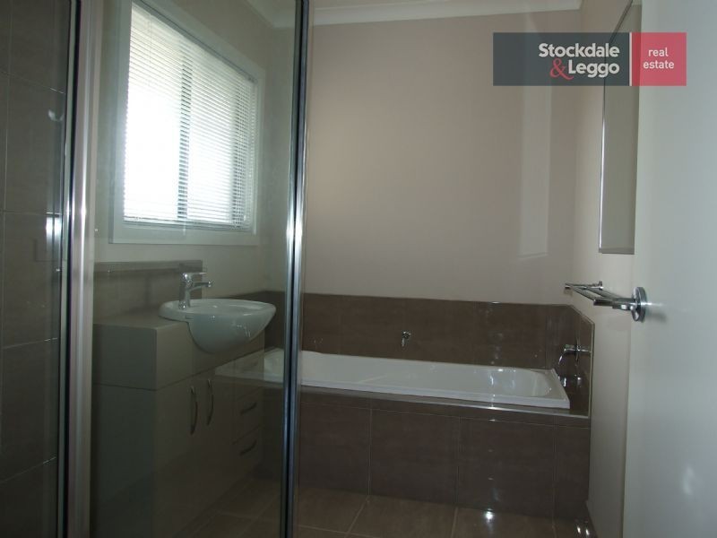 4/23-25 Central Ave, Newborough VIC 3825