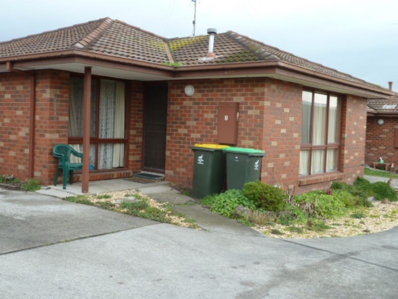 2/32 Saxtons Drive, Moe VIC 3825