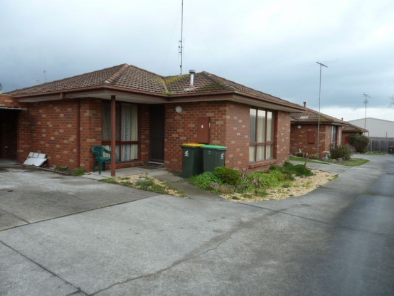 2/32 Saxtons Drive, Moe VIC 3825