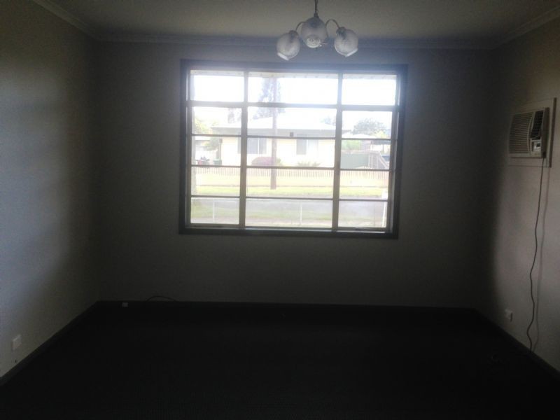 8 Edward Street, Moe VIC 3825