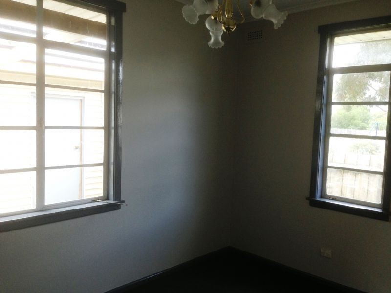 8 Edward Street, Moe VIC 3825