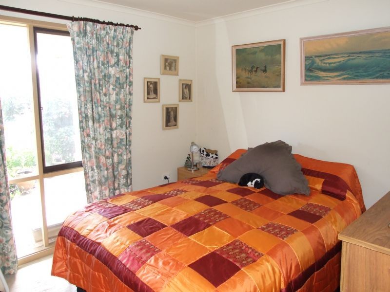 4/15 Burrage Street, Moe VIC 3825