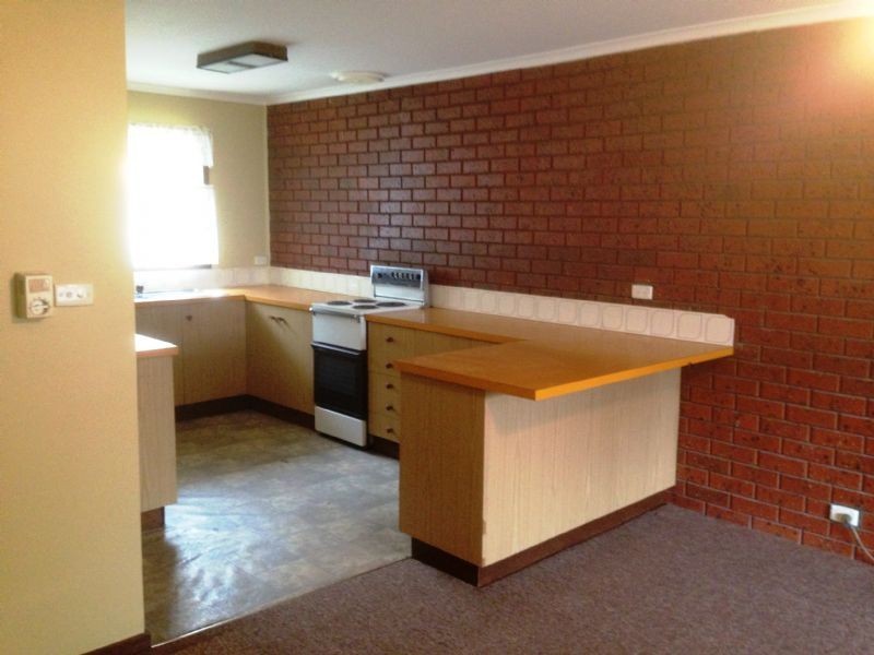 2/11 Hunter Street, Moe VIC 3825