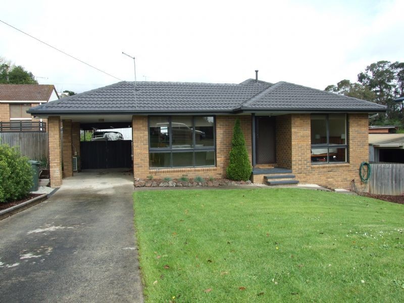 3 March Street, Newborough VIC 3825