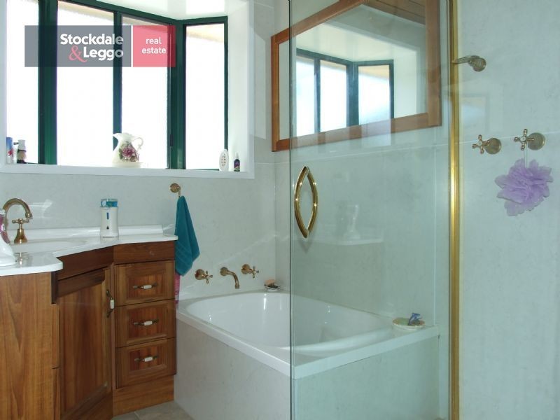 5 Chamberlain Road, Newborough VIC 3825