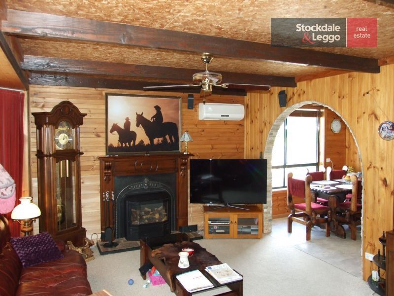 5 Chamberlain Road, Newborough VIC 3825