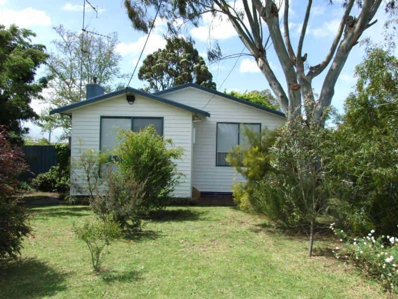 63 Boolarra Ave, Newborough VIC 3825