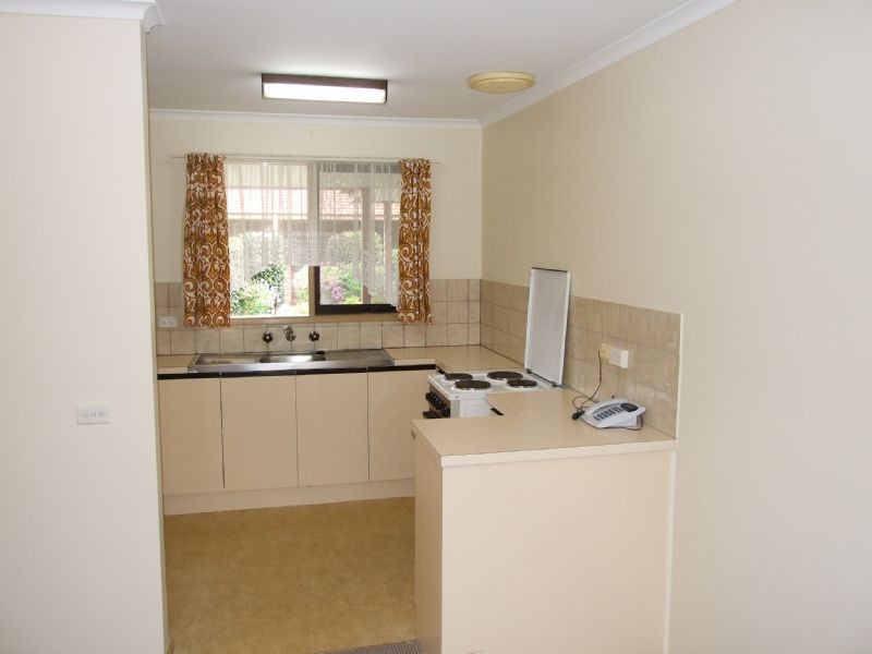 23/15 Burrage Court, Moe VIC 3825