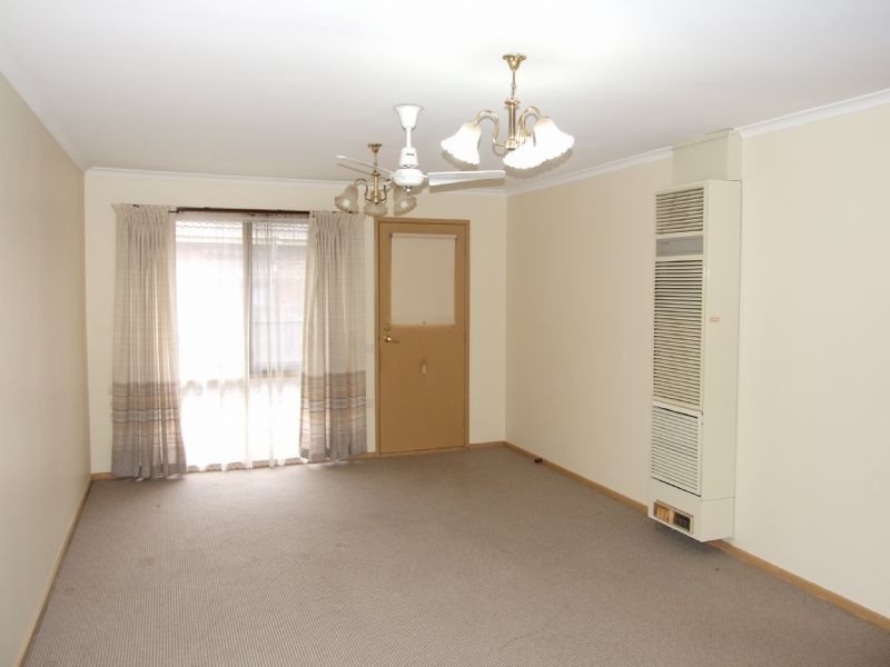 23/15 Burrage Court, Moe VIC 3825