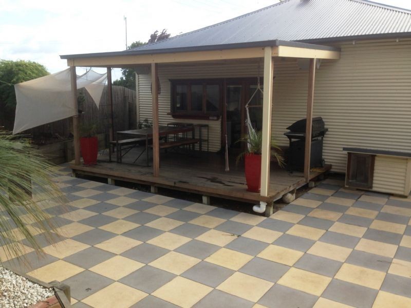 4 Railway Crescent, Moe VIC 3825