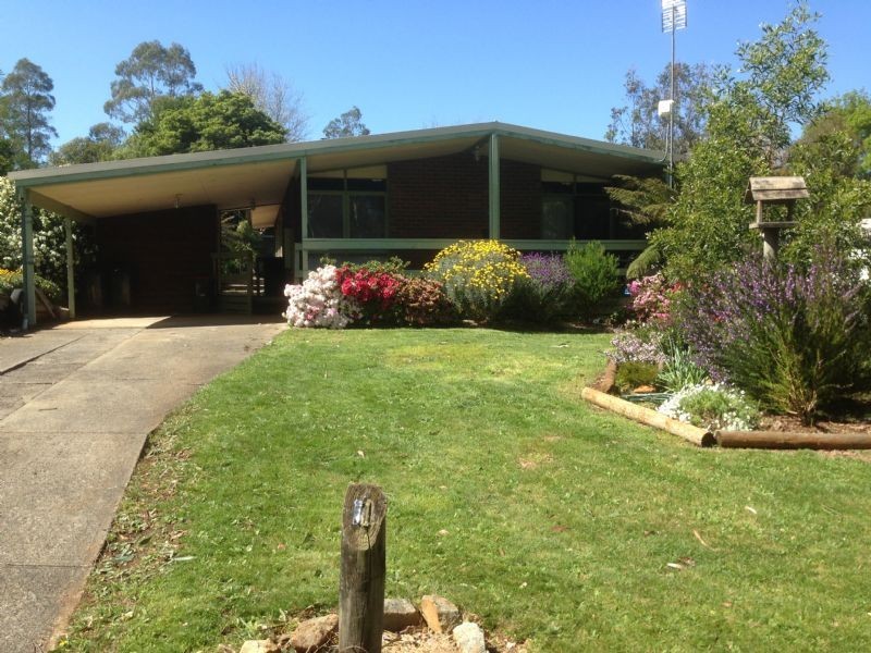 11 Pinnicle Drive, Rawson VIC 3825