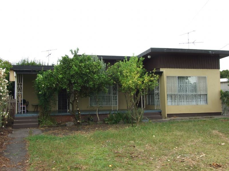 15 Brendan Street, Moe VIC 3825