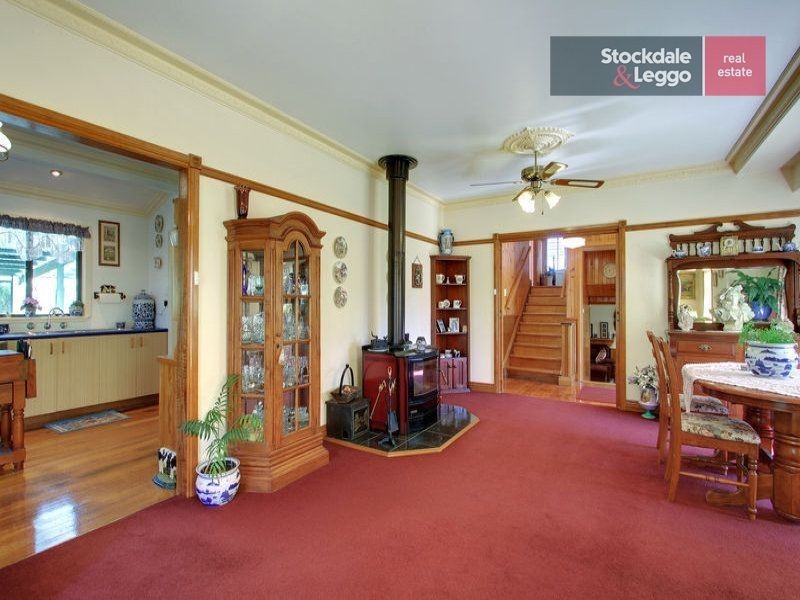 10 Yasmin Drive, Hernes Oak VIC 3825