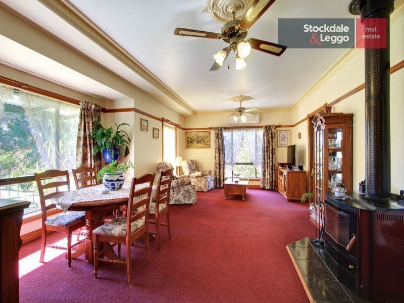 10 Yasmin Drive, Hernes Oak VIC 3825