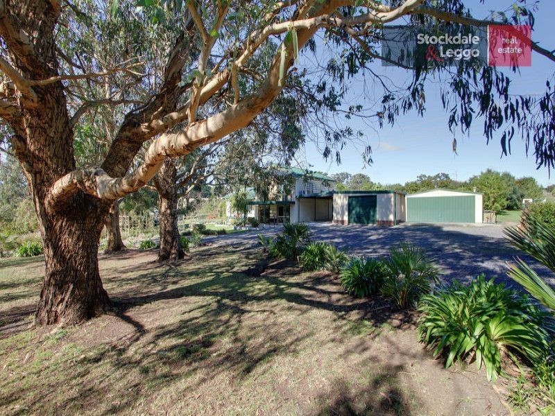 10 Yasmin Drive, Hernes Oak VIC 3825