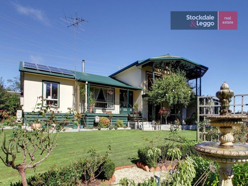 10 Yasmin Drive, Hernes Oak VIC 3825