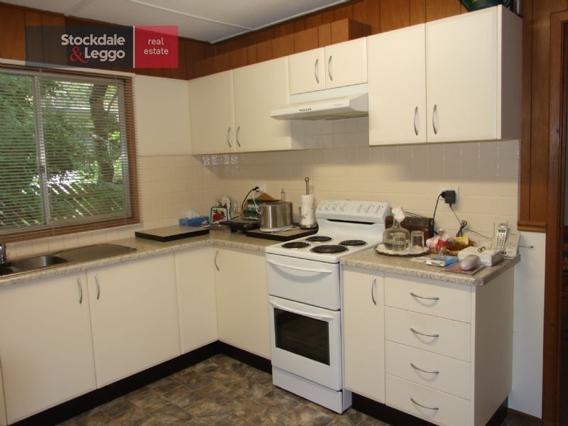 33 St Phillack Crescent, Rawson VIC 3825