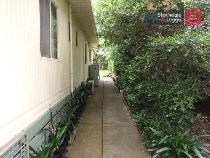 33 St Phillack Crescent, Rawson VIC 3825