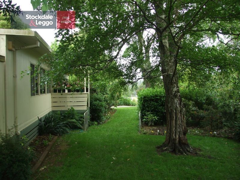 33 St Phillack Crescent, Rawson VIC 3825