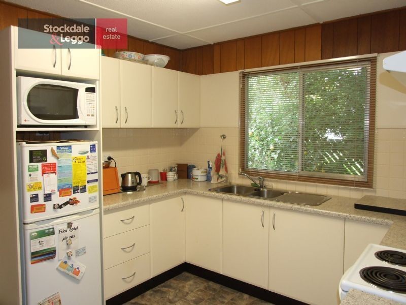 33 St Phillack Crescent, Rawson VIC 3825
