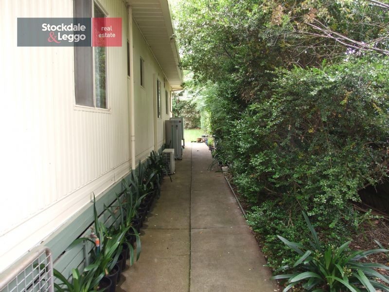 33 St Phillack Crescent, Rawson VIC 3825