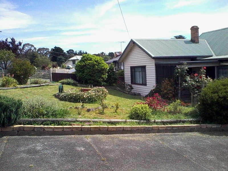 7 Chamberlain Road, Newborough VIC 3825
