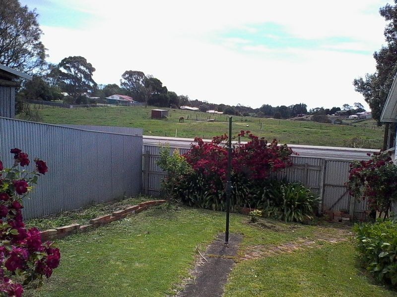 7 Chamberlain Road, Newborough VIC 3825