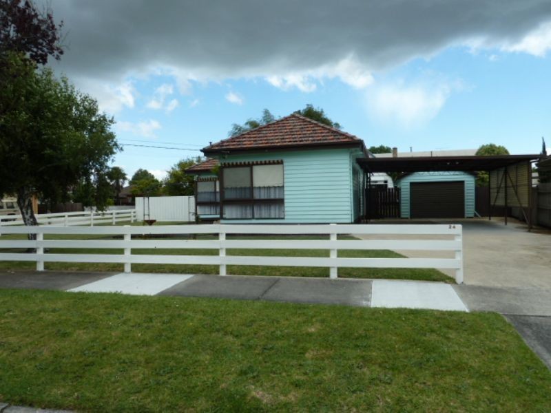 24 Brock Street, Moe VIC 3825