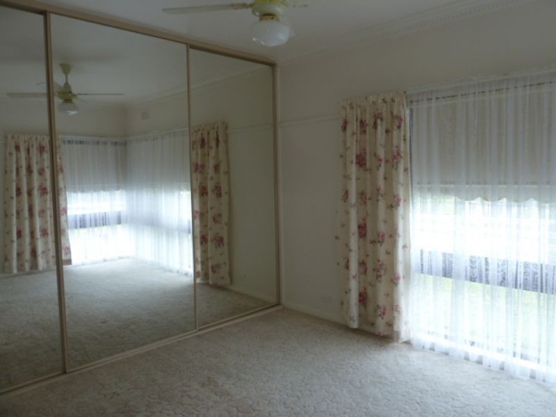 24 Brock Street, Moe VIC 3825