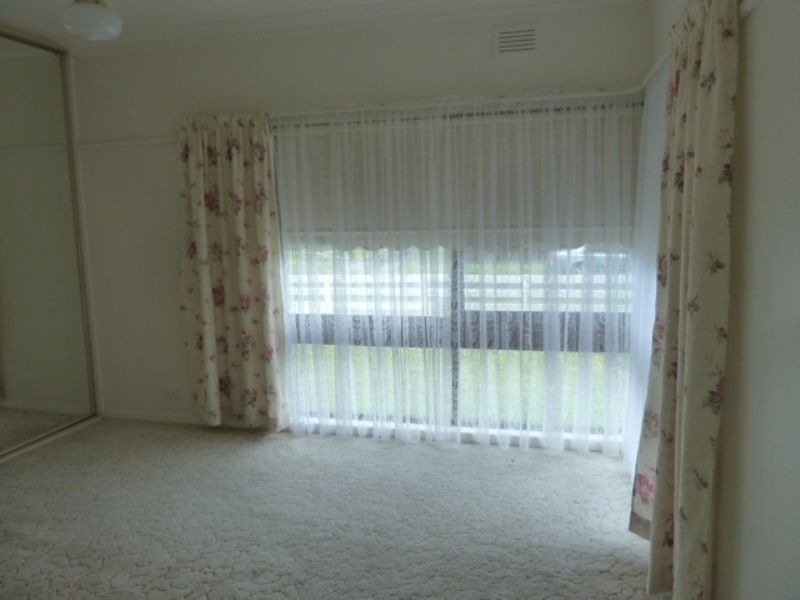 24 Brock Street, Moe VIC 3825