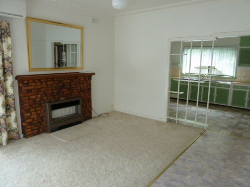 24 Brock Street, Moe VIC 3825