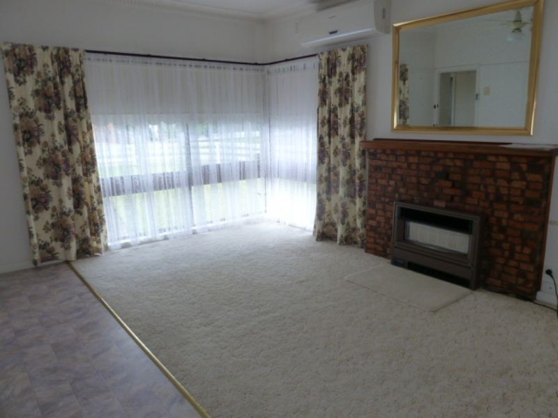 24 Brock Street, Moe VIC 3825